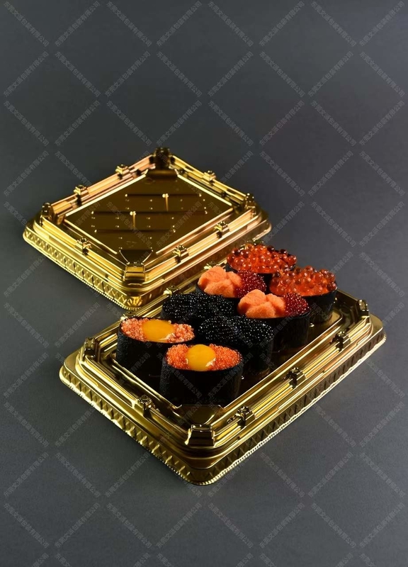 Tradycyjne japońskie pudełko sushi z tworzywa sztucznego przeznaczone do obsługi żywności i owoców